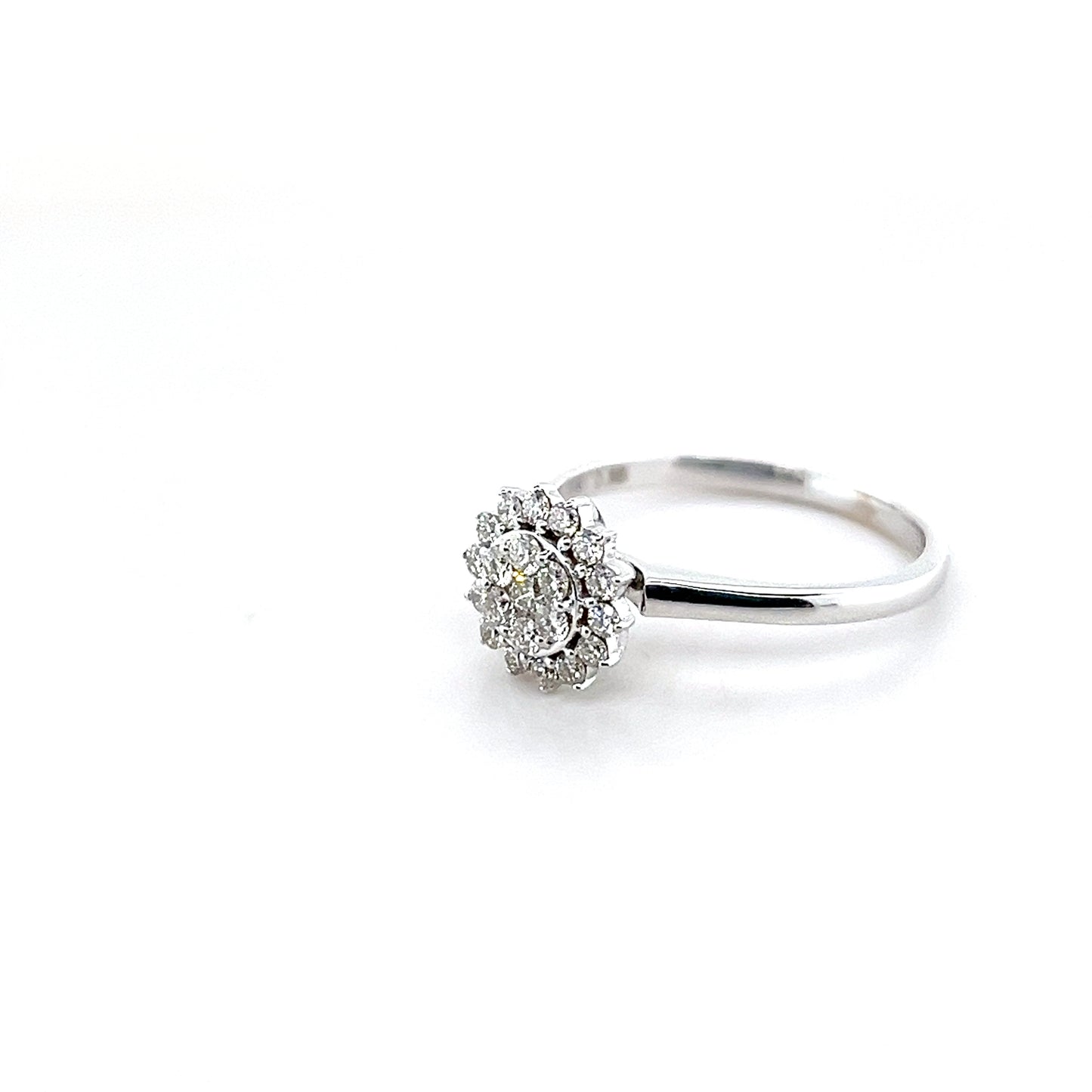 18k White Gold Diamond Ring 2.90g