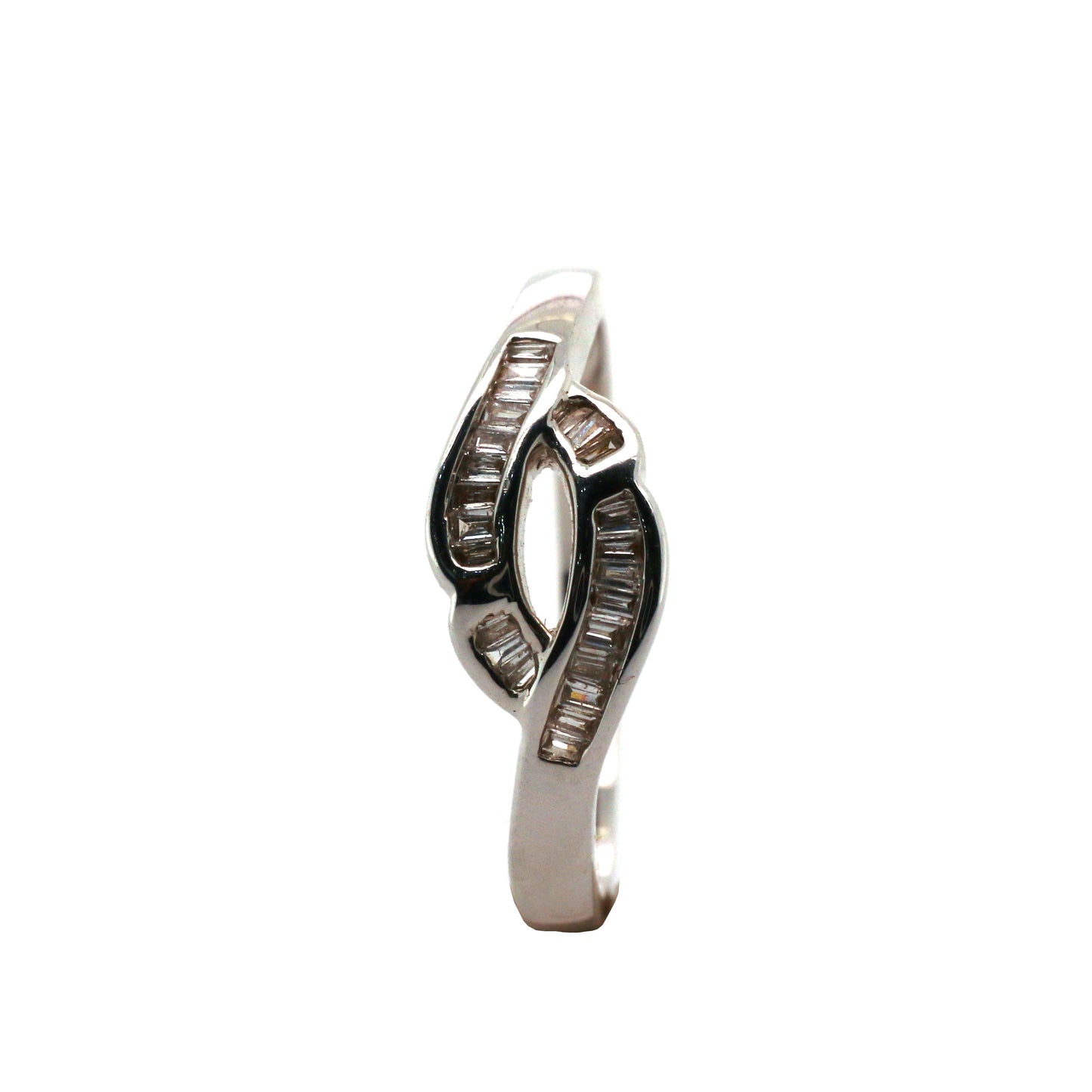 18K White Gold Diamond Baguette Engagement Ring 2,65 grams