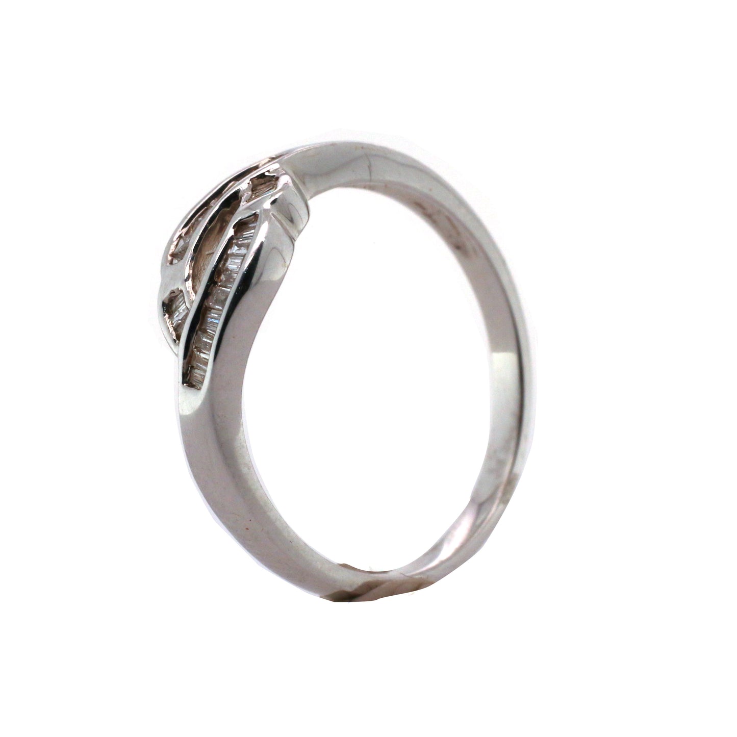 18K White Gold Diamond Baguette Engagement Ring 2,65 grams