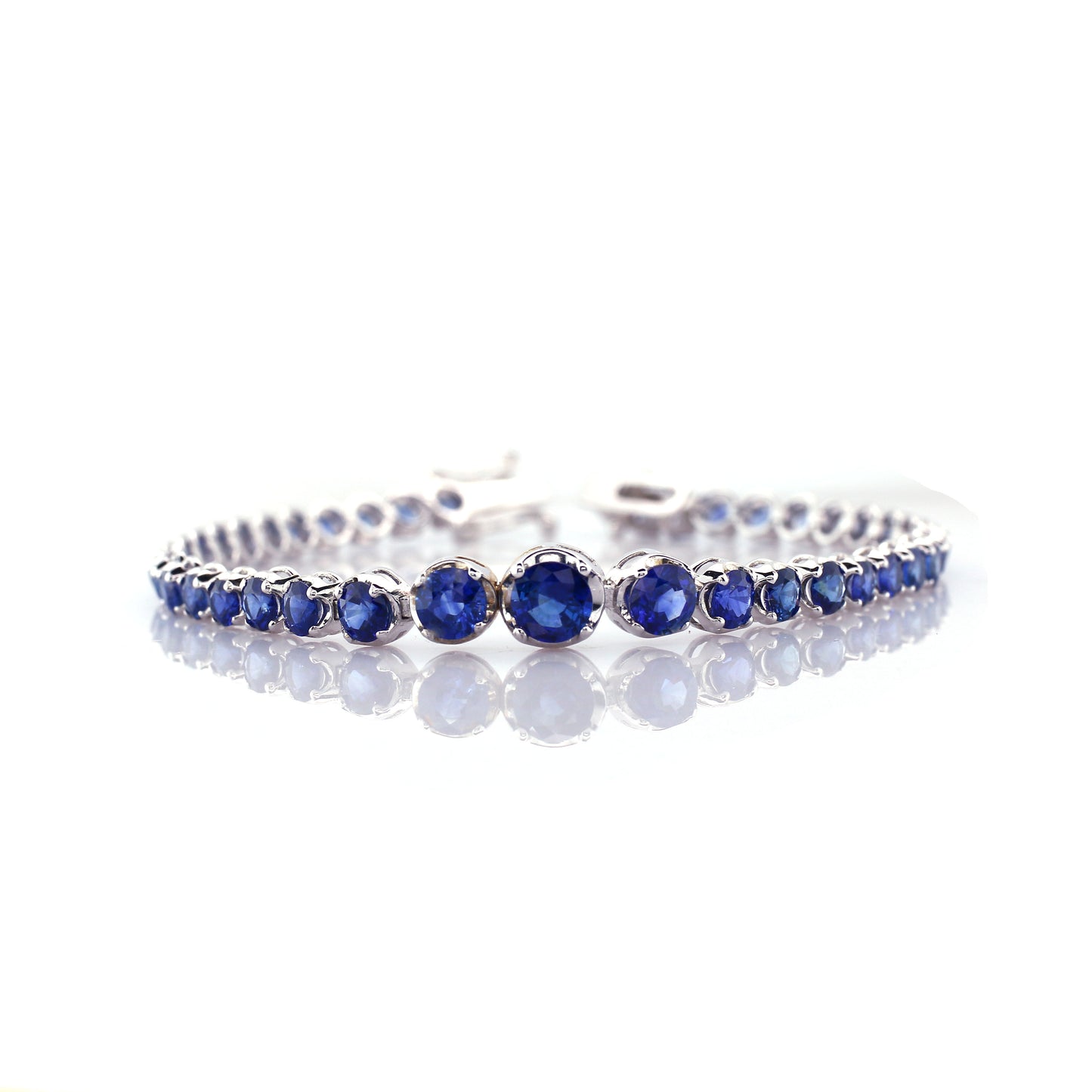 GORGEOUS BLUE SAPPHIRE BRACELET FOR ALL OCCASIONS