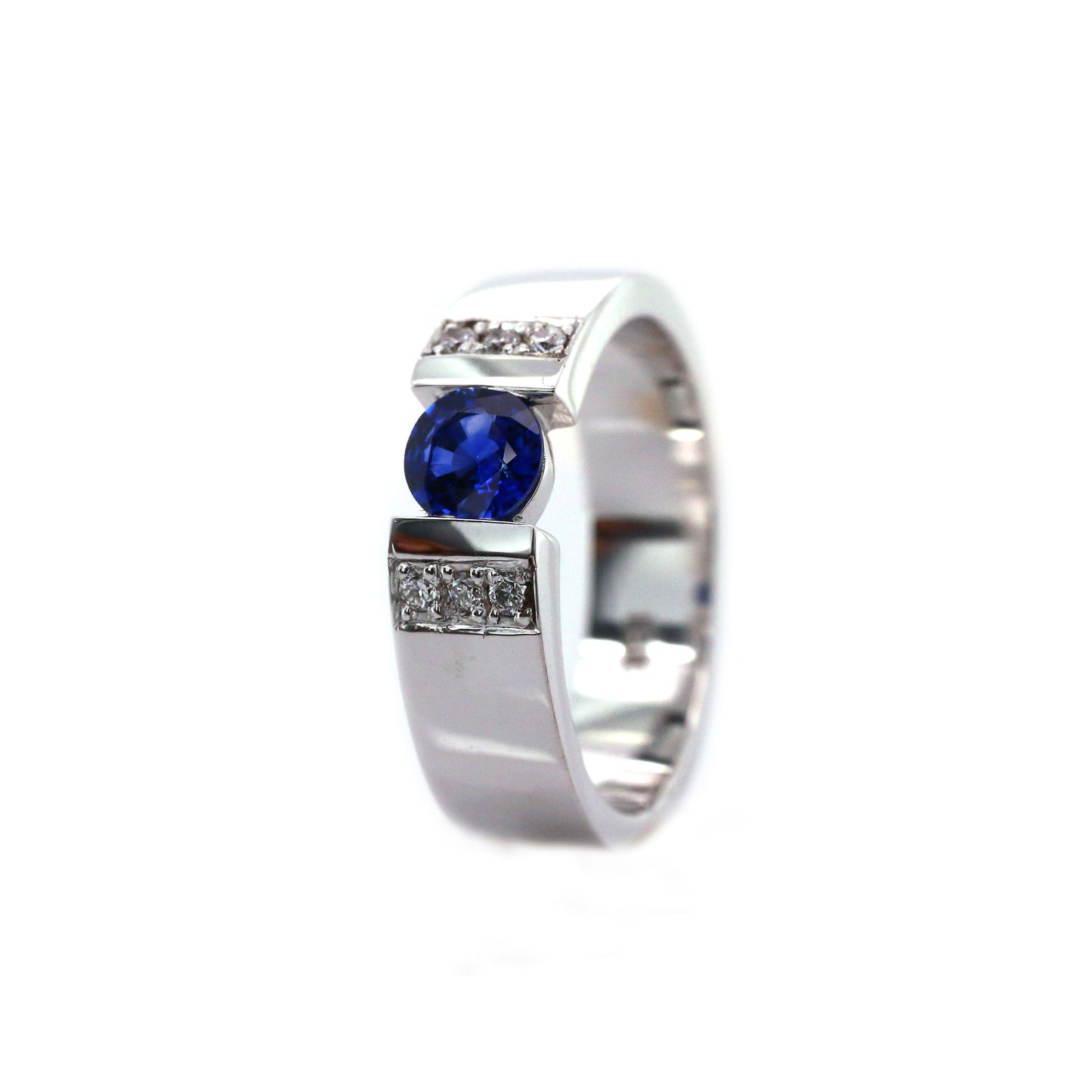 Stunning Piece of White Gold Ring in 18K, Combined with exclusive Royal Blue Sapphire and Diamonds