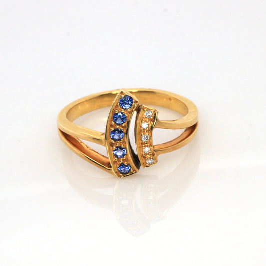 Ring Yellow Gold  in 18K, Combined with Tiny Blue Sapphire and Diamond