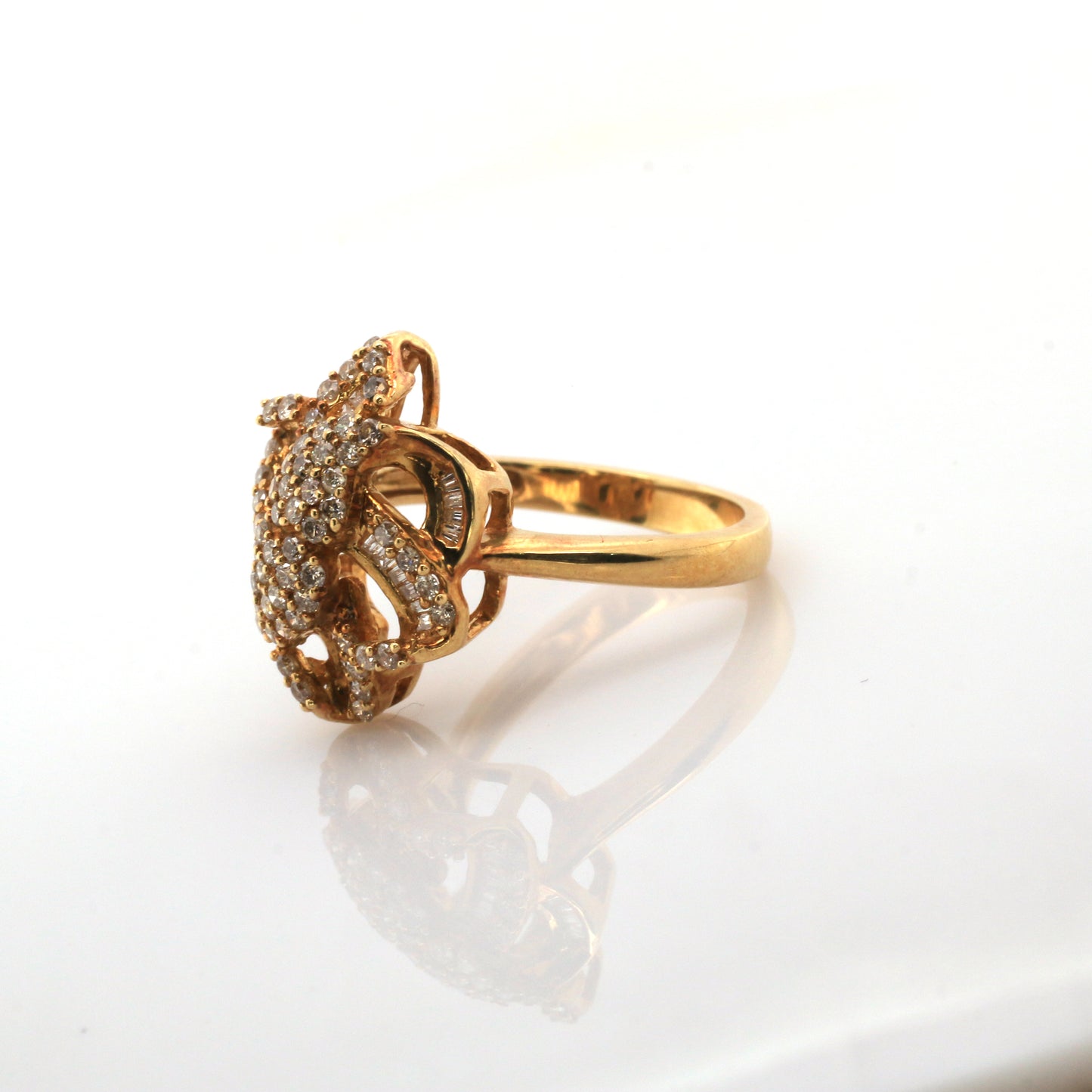 Classic Yellow Gold Diamond Engagement Ring - 4.74gm
