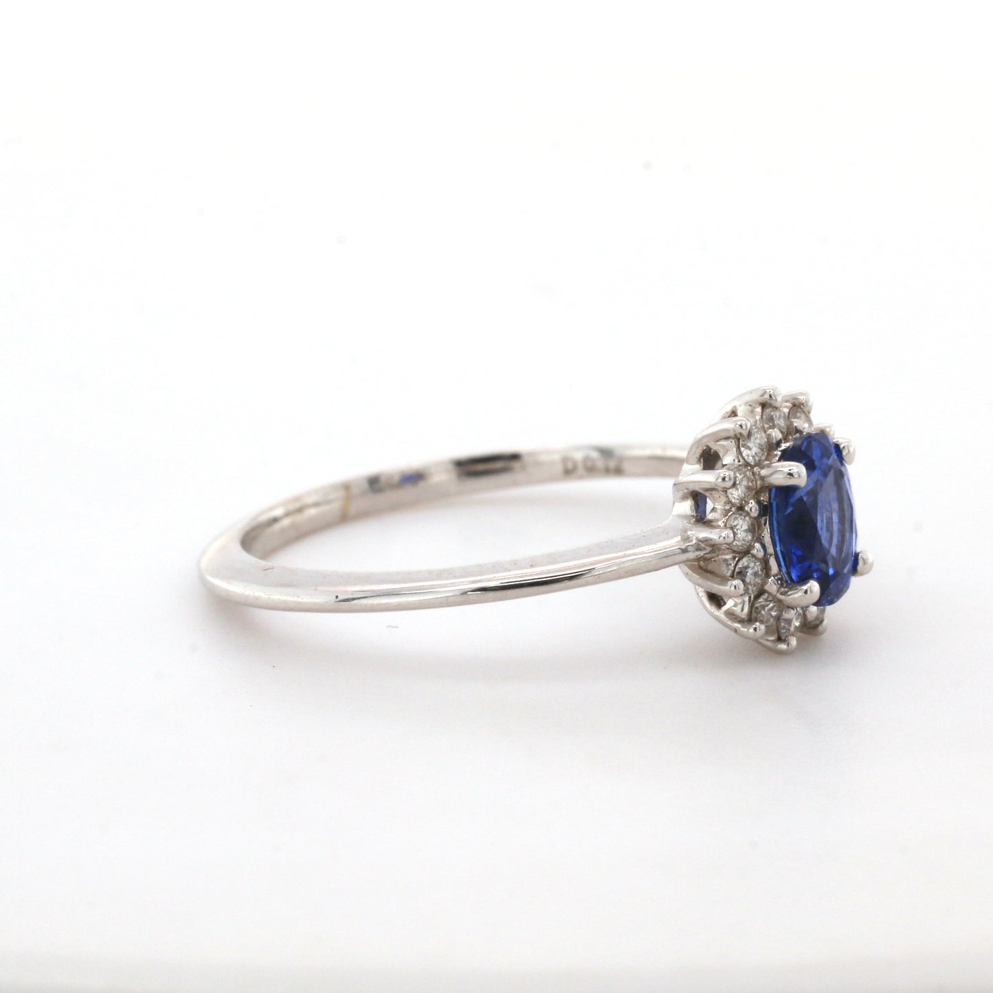 Cluster Blue Sapphire & Diamond Ring - 18K White Gold 2.38gm
