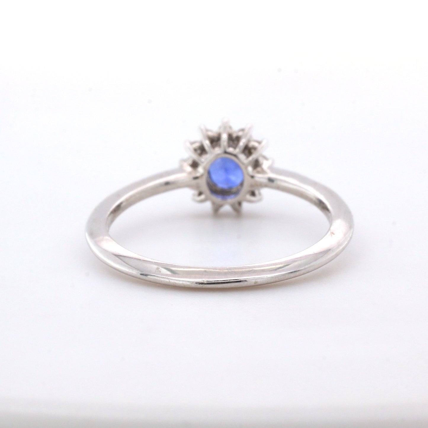 Cluster Blue Sapphire & Diamond Ring - 18K White Gold 2.38gm