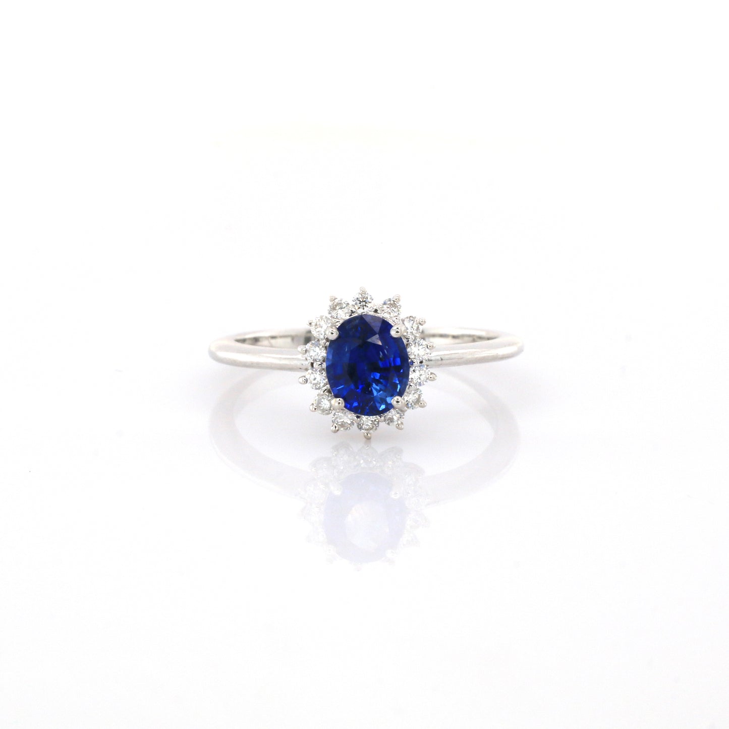 Blue Sapphire Cluster Ring with Diamonds - 18K White Gold 2.47g