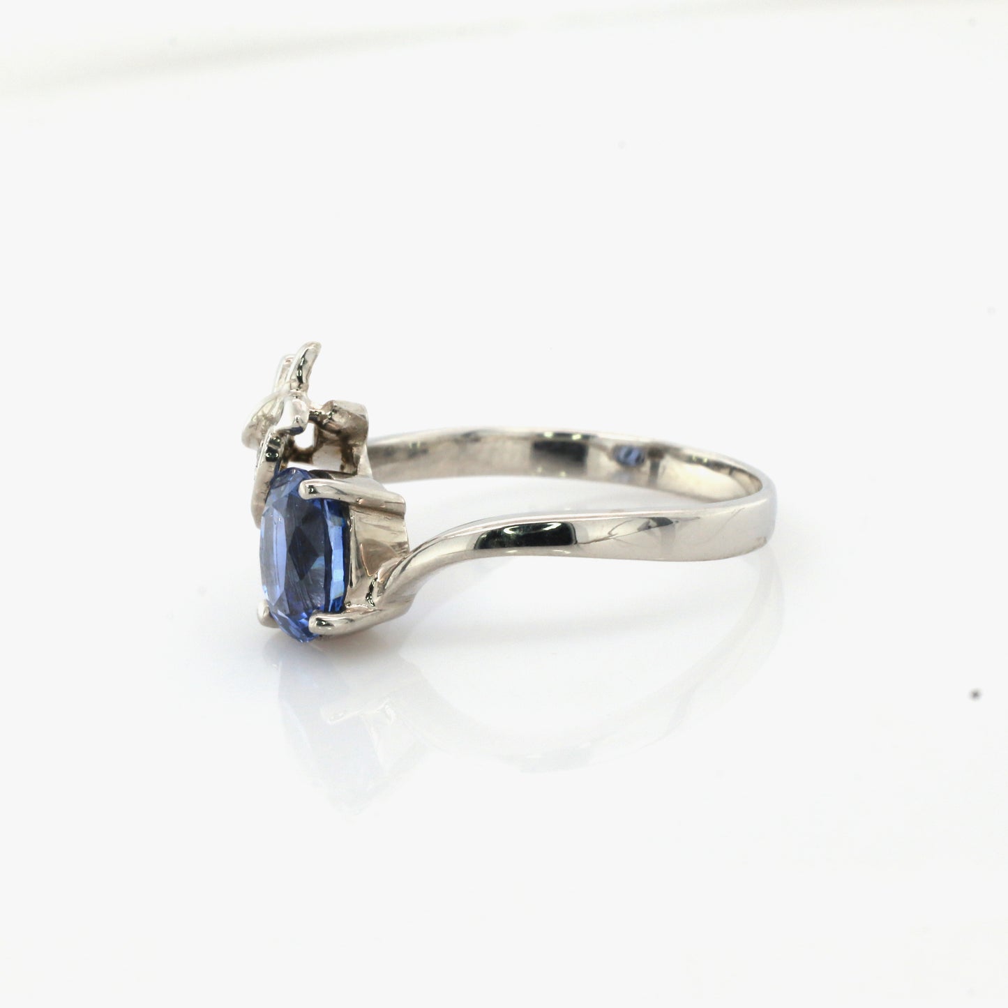14k White Gold blue sapphire diamond ring