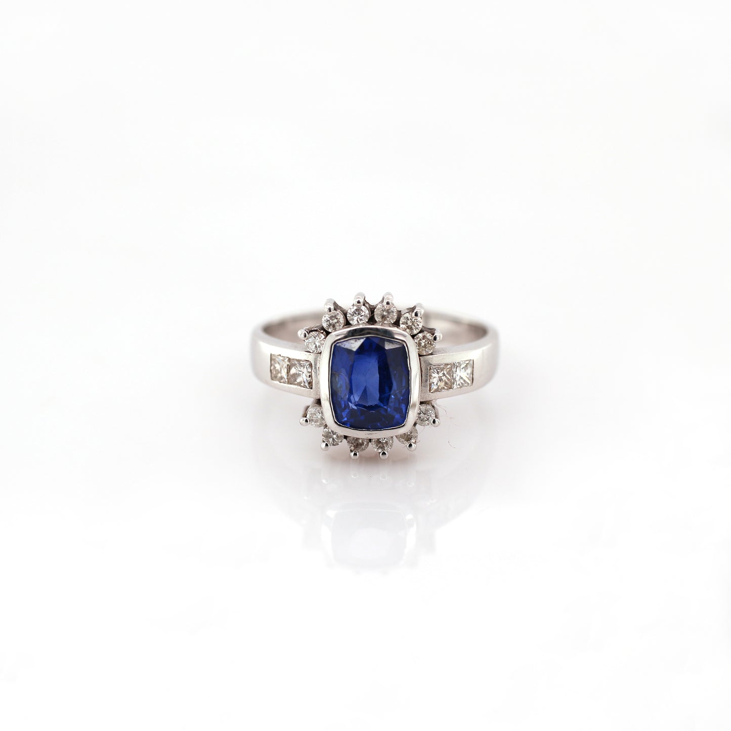 Blue Sapphire & Diamond Ring - 14K White Gold 3.90gm