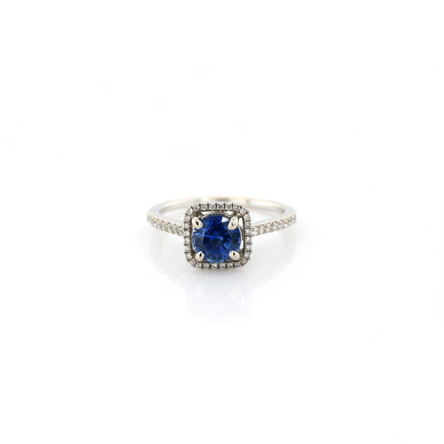 Blue Sapphire & Diamond Ring - 18K White Gold 2.60gm