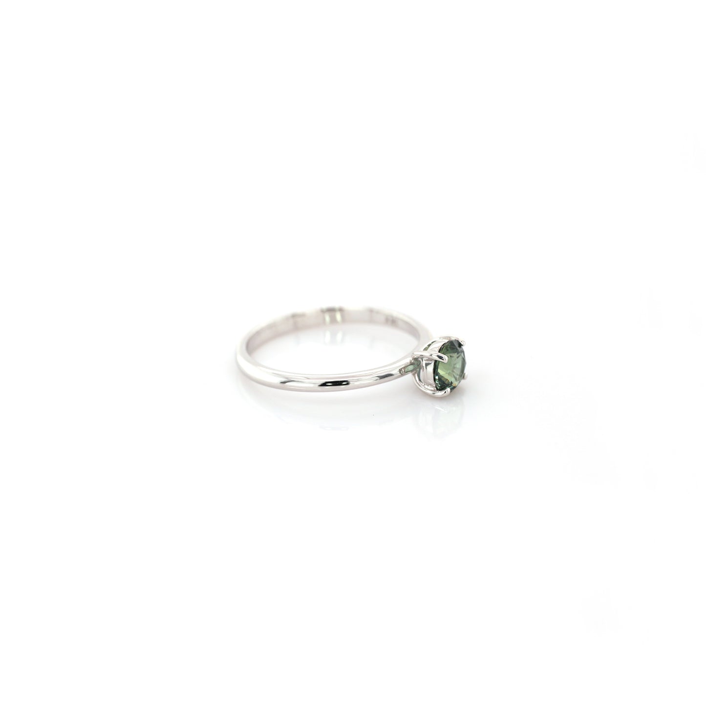 Teal Sapphire Ring 18k White Gold 1.35 gm