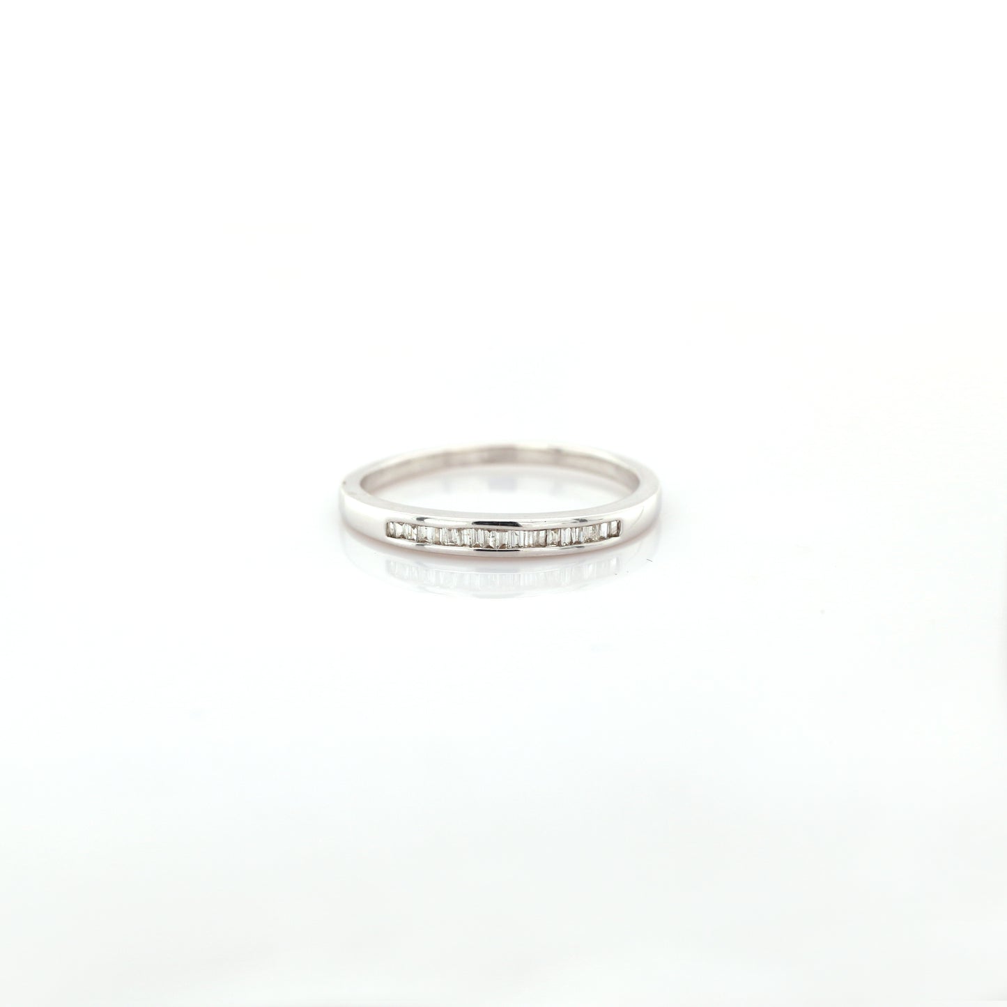 18k White Gold Diamond Wedding Ring 1.80grams