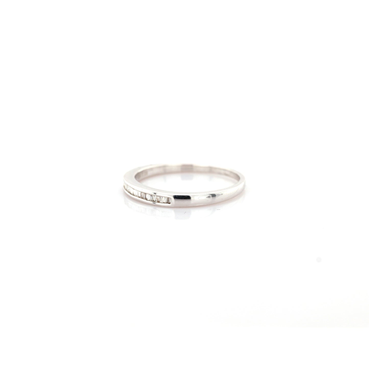 18k White Gold Diamond Wedding Ring 1.80grams