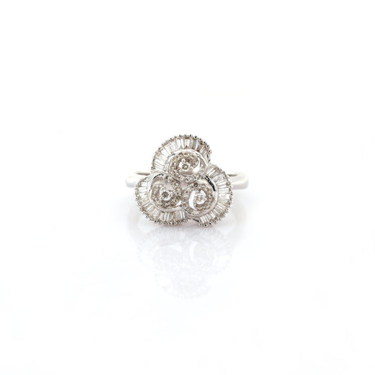 18k White Gold Diamond  Ring
