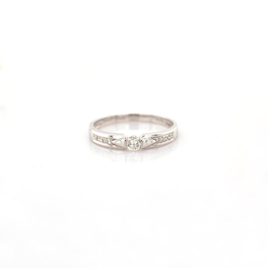 18k White Gold Diamond Ring