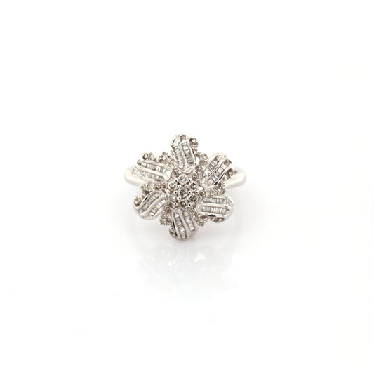 18k White Gold Diamond  Ring