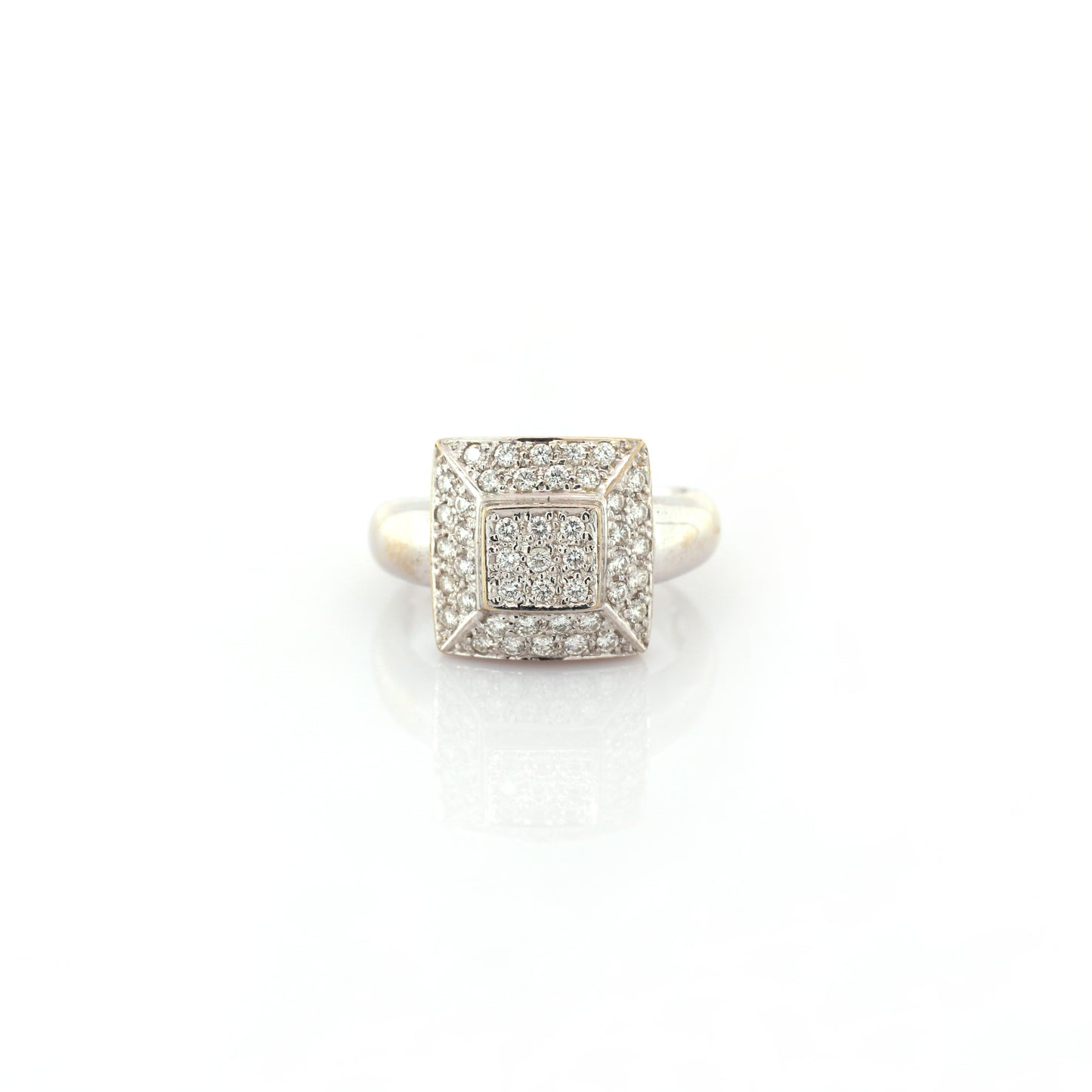 18k White Gold Diamond Ring