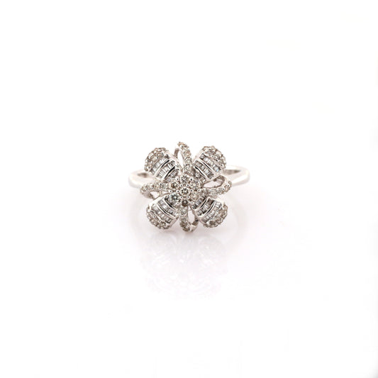 18k White Gold Diamond Ring