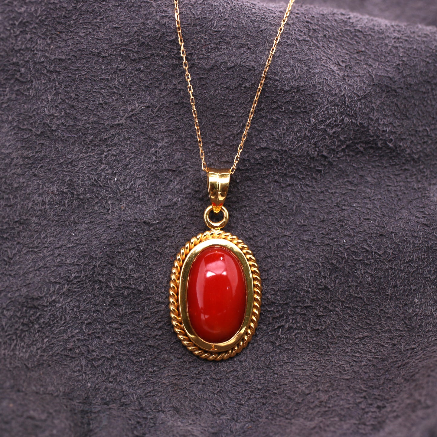 Natural Red Coral Pendant - 18 K Yellow Gold 6.50 gm