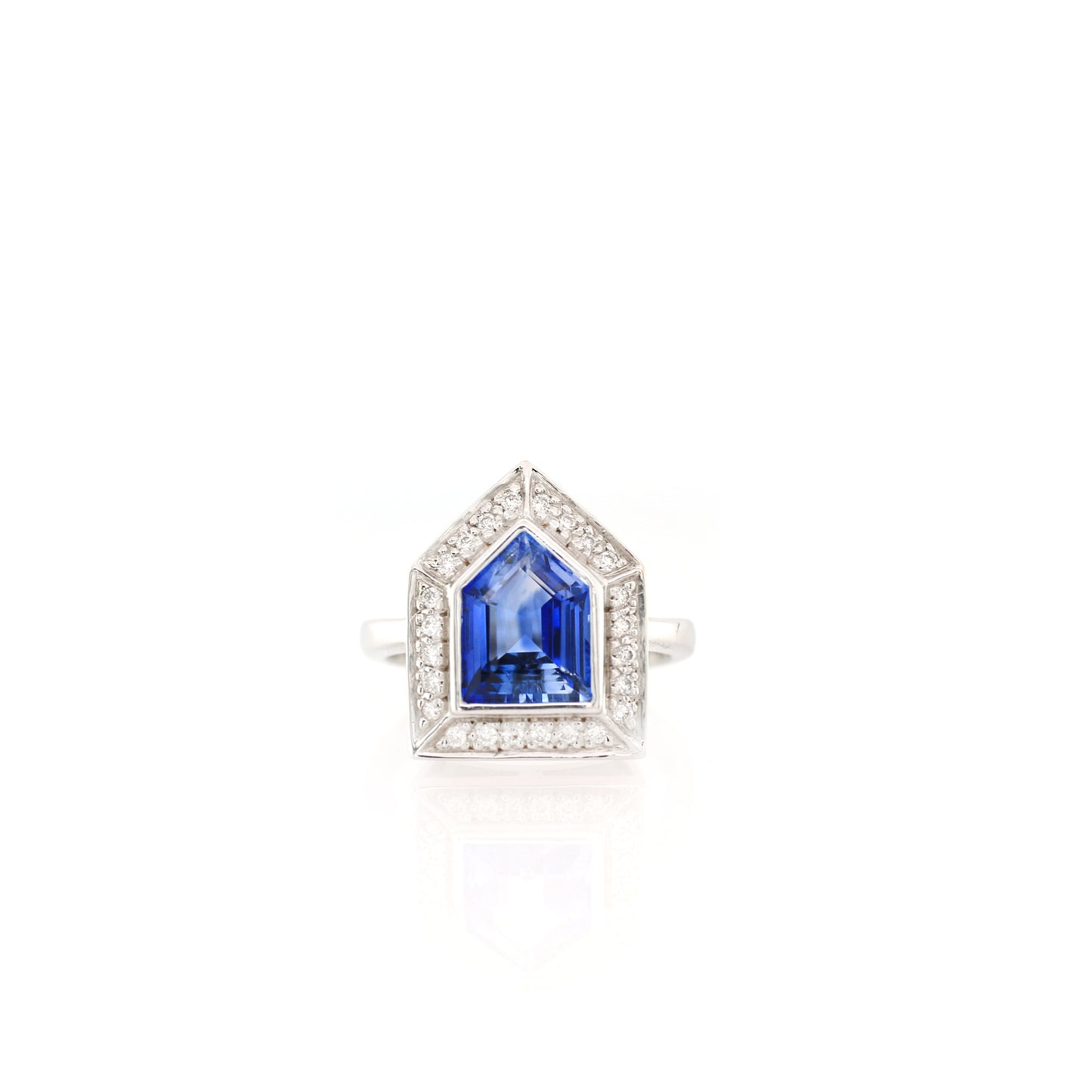 Blue Sapphire & Diamond Ring - 18K White Gold 5.30g