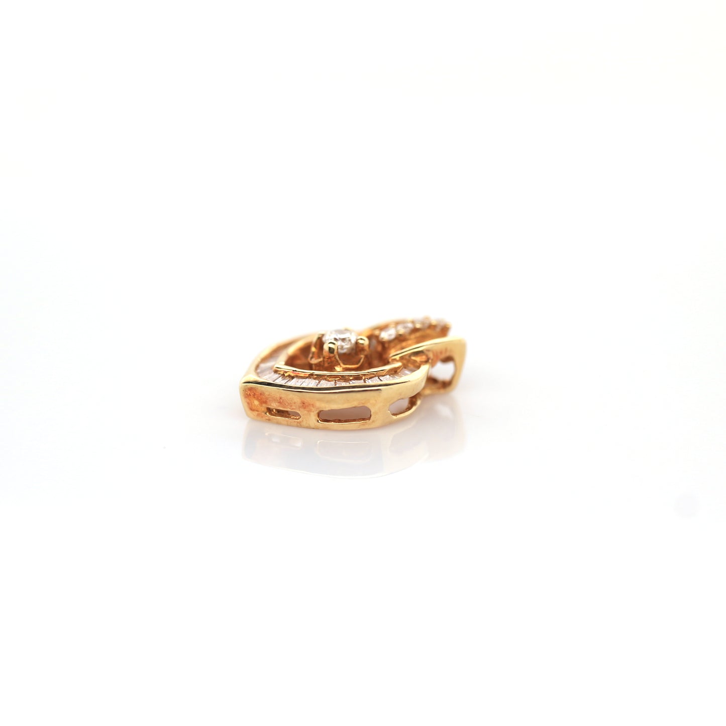 Yellow Gold Diamond Pendent - 18K White Gold 1.32 g