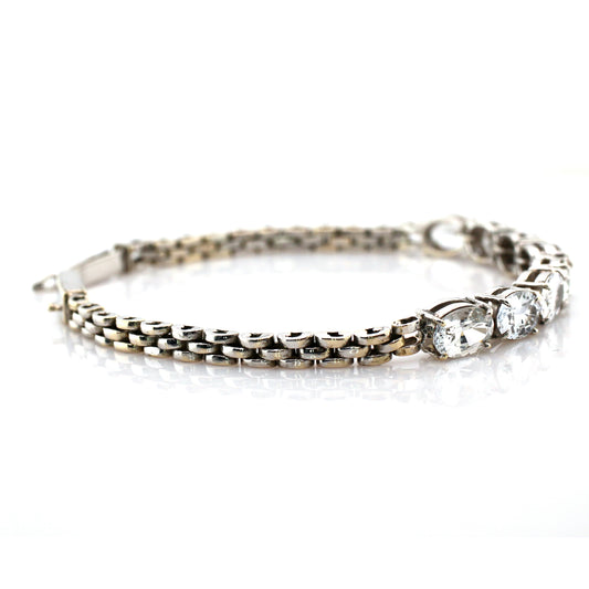 White sapphire bracelet in 18K white gold