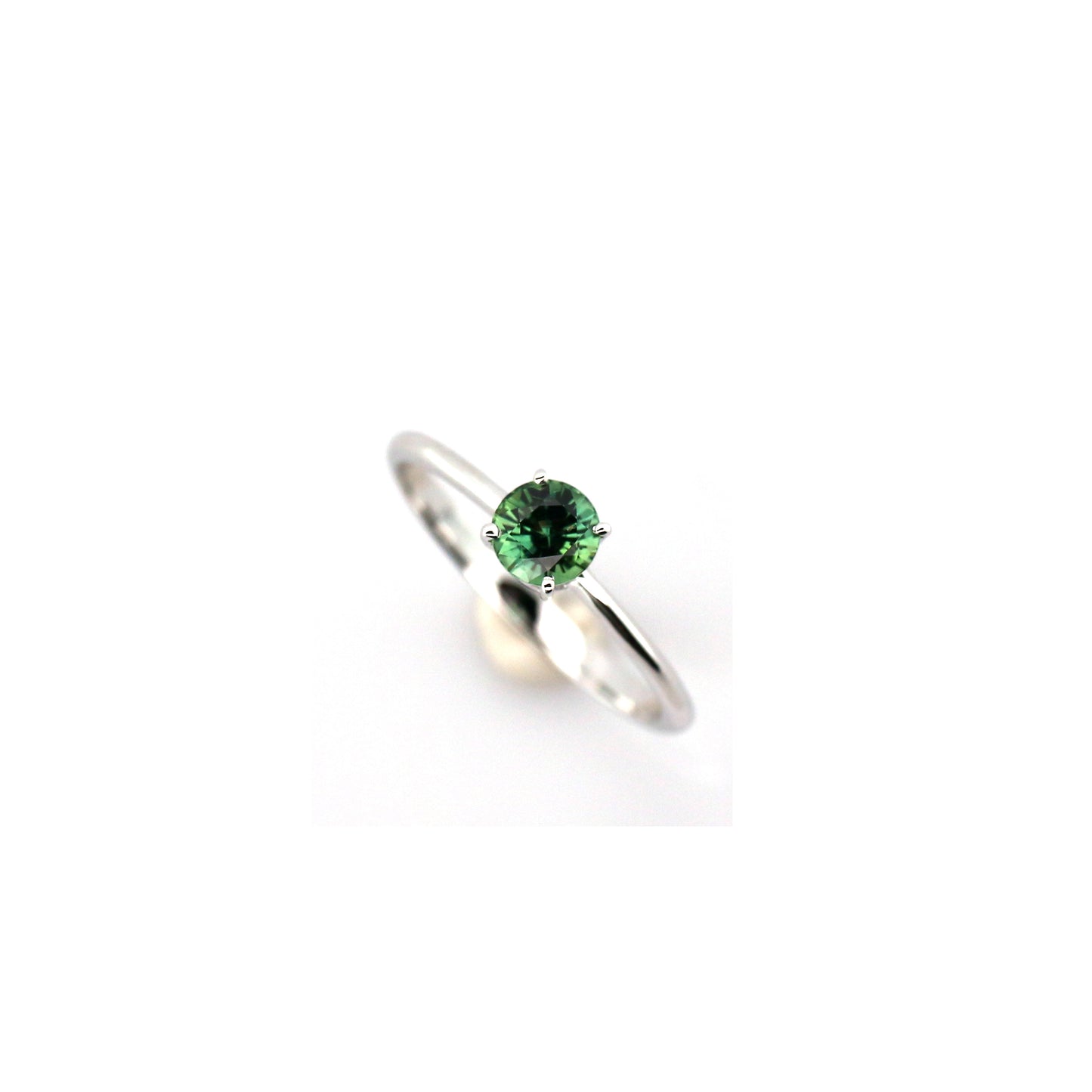 Teal Sapphire Ring 18k White Gold 1.52 gm