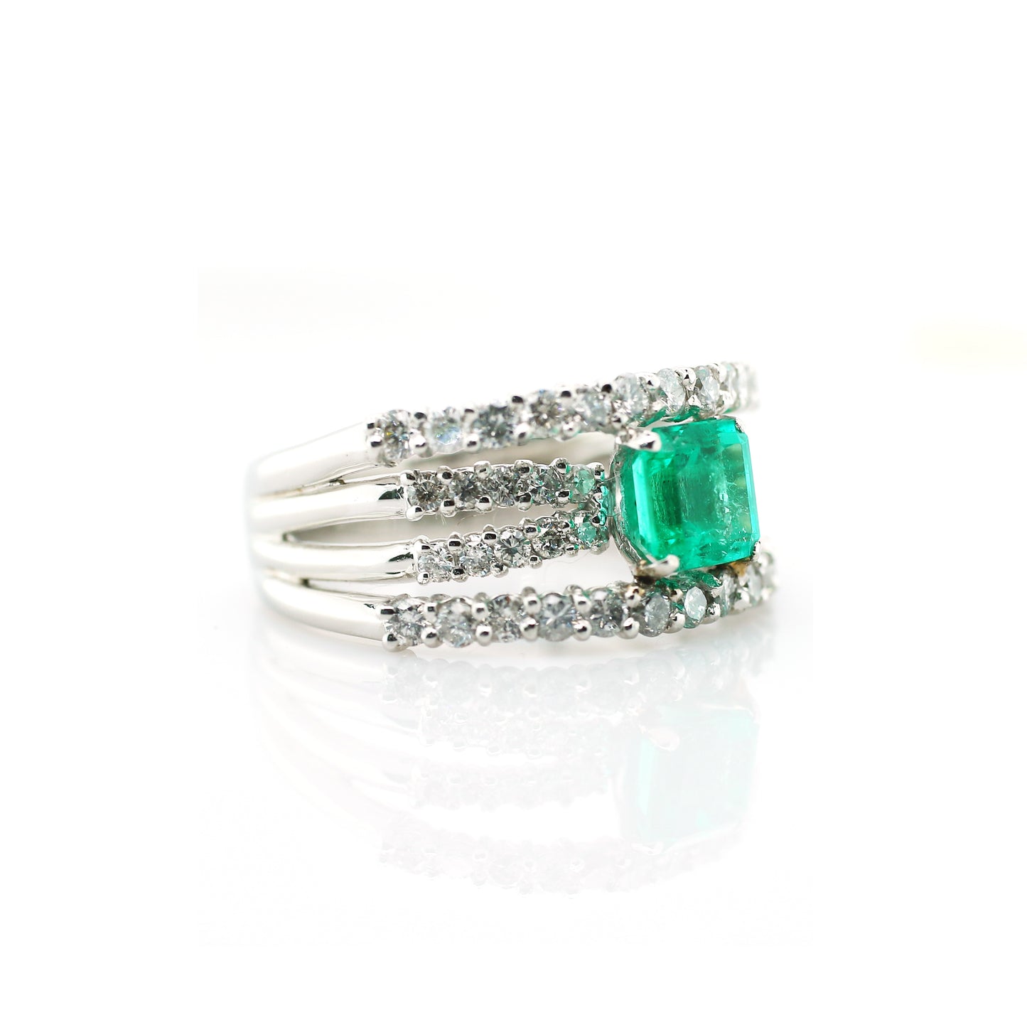 Emerald & Diamond Ring Platinum 8.70g