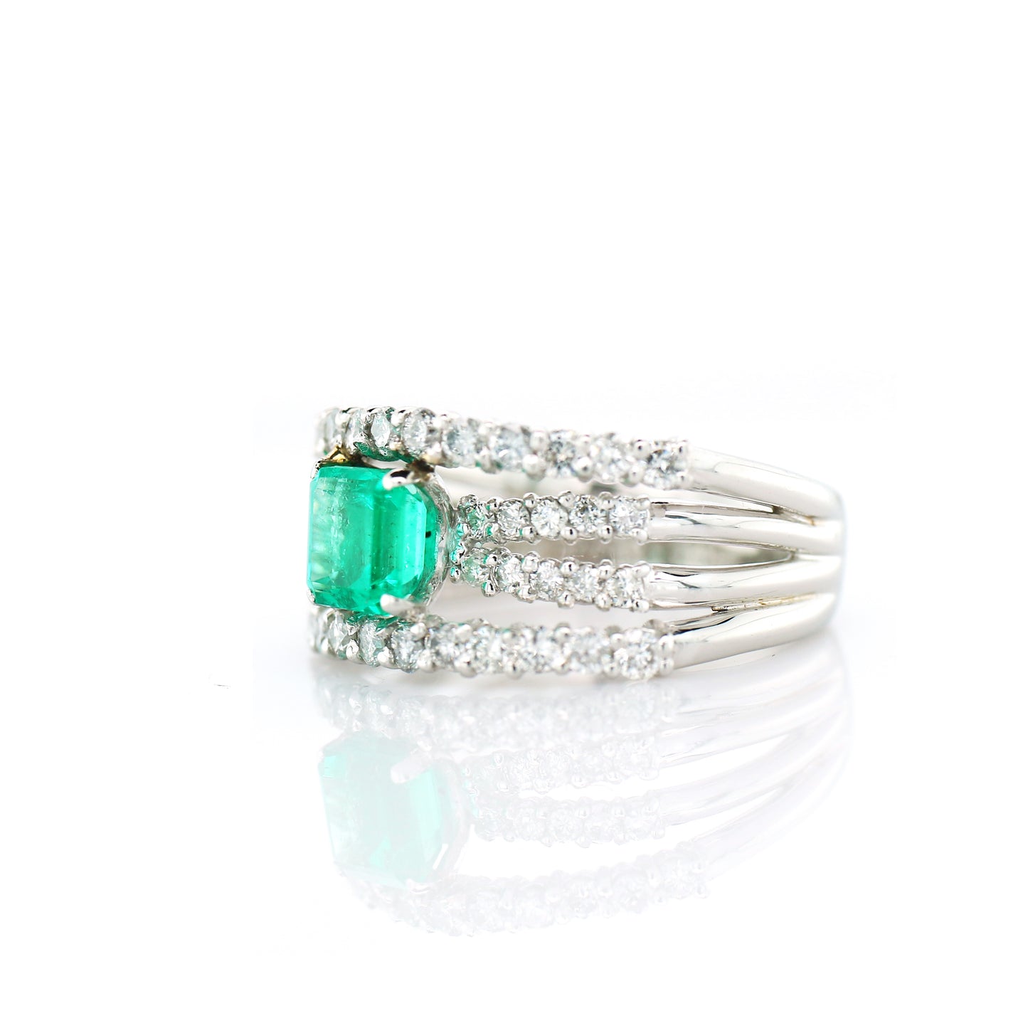 Emerald & Diamond Ring Platinum 8.70g
