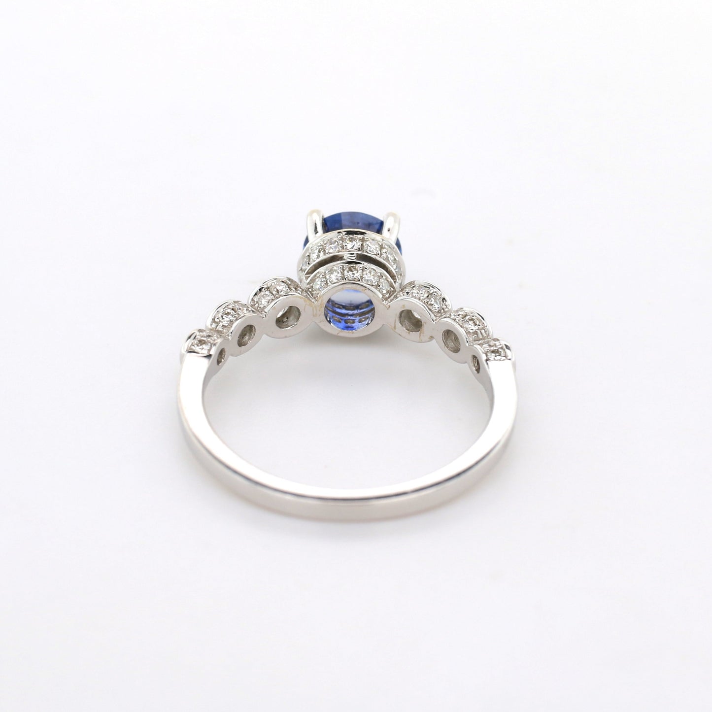 Blue Sapphire & Diamond Ring - 18K White Gold 2.55g