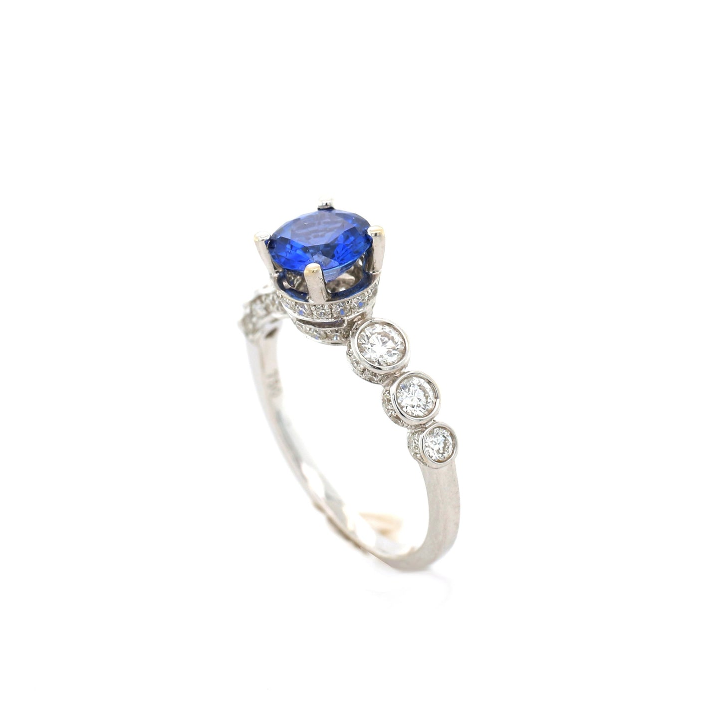 Blue Sapphire & Diamond Ring - 18K White Gold 2.55g