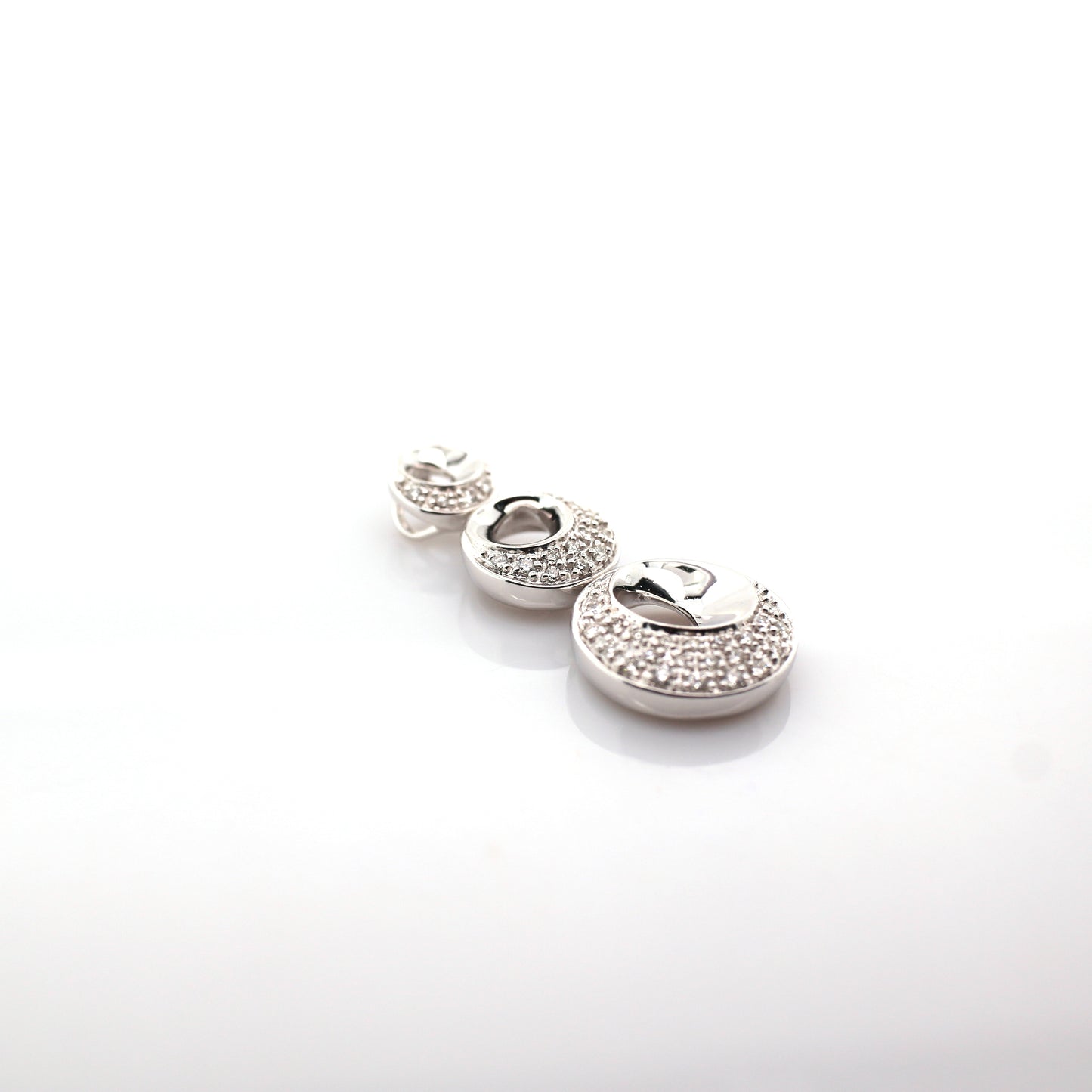 Diamond Pendent - 18K White Gold 4.60 g