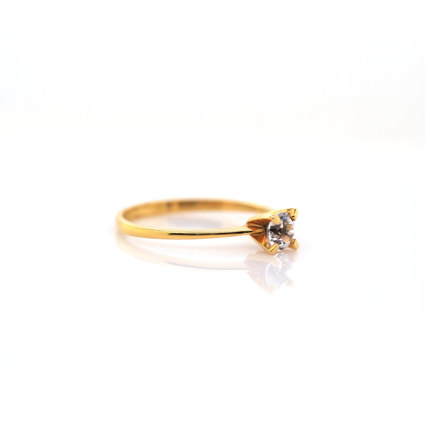 White Sapphire Engagement Ring - 1.494g