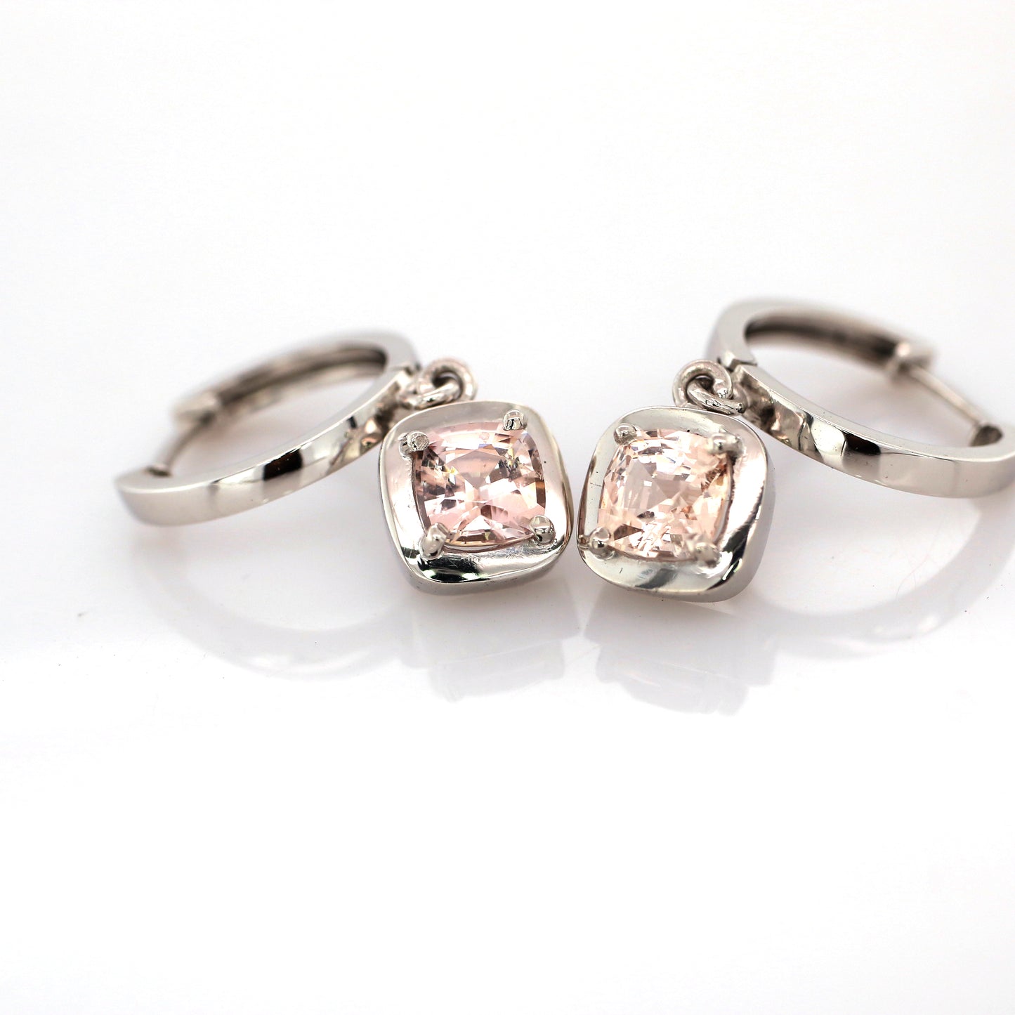 Natural Padparadscha Earring 18k White Gold 5.336 gm