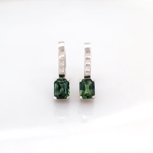 Natural Teal Sapphire Earring 18k White Gold 3.950 gm