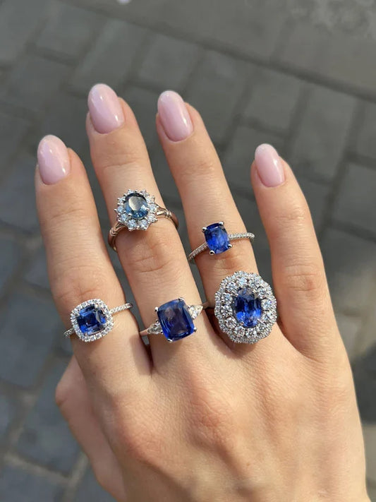 How to Choose an Engagement Ring: A Complete Buying Guide