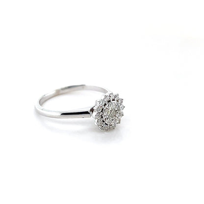 diamond ring in 18K white gold