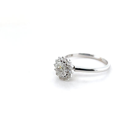 diamond ring in 18K white gold