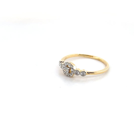 diamond ring in 18K yellow gold