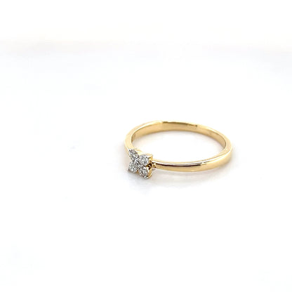 diamond ring in 18K yellow gold