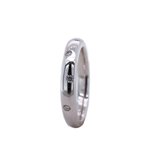 ring in 18K white gold