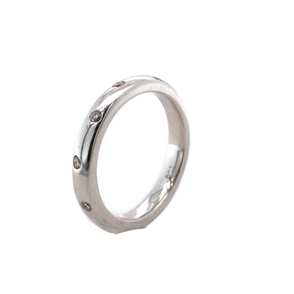 ring in 18K white gold