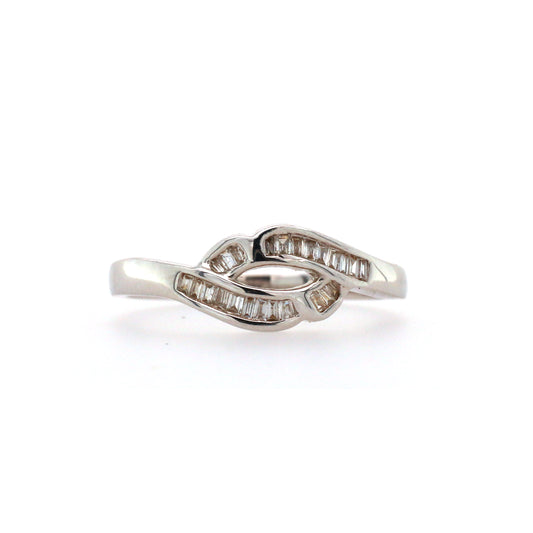 18K White Gold Diamond Baguette Engagement Ring  2,65 grams