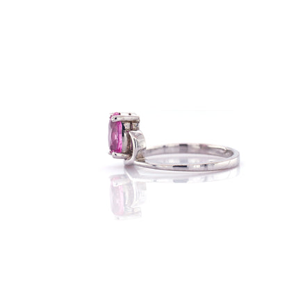 Pink sapphire ring in 18K white gold