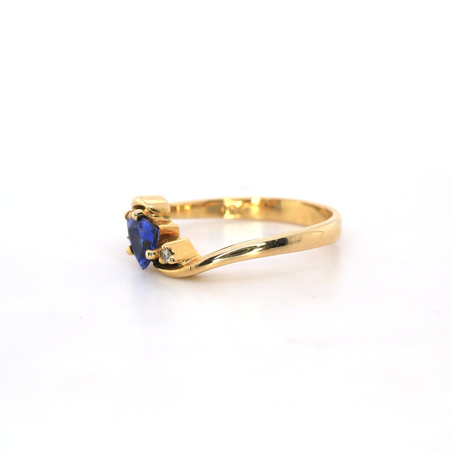 Single Trilliant Blue Sapphire & Diamond  Ring - 3.00gm