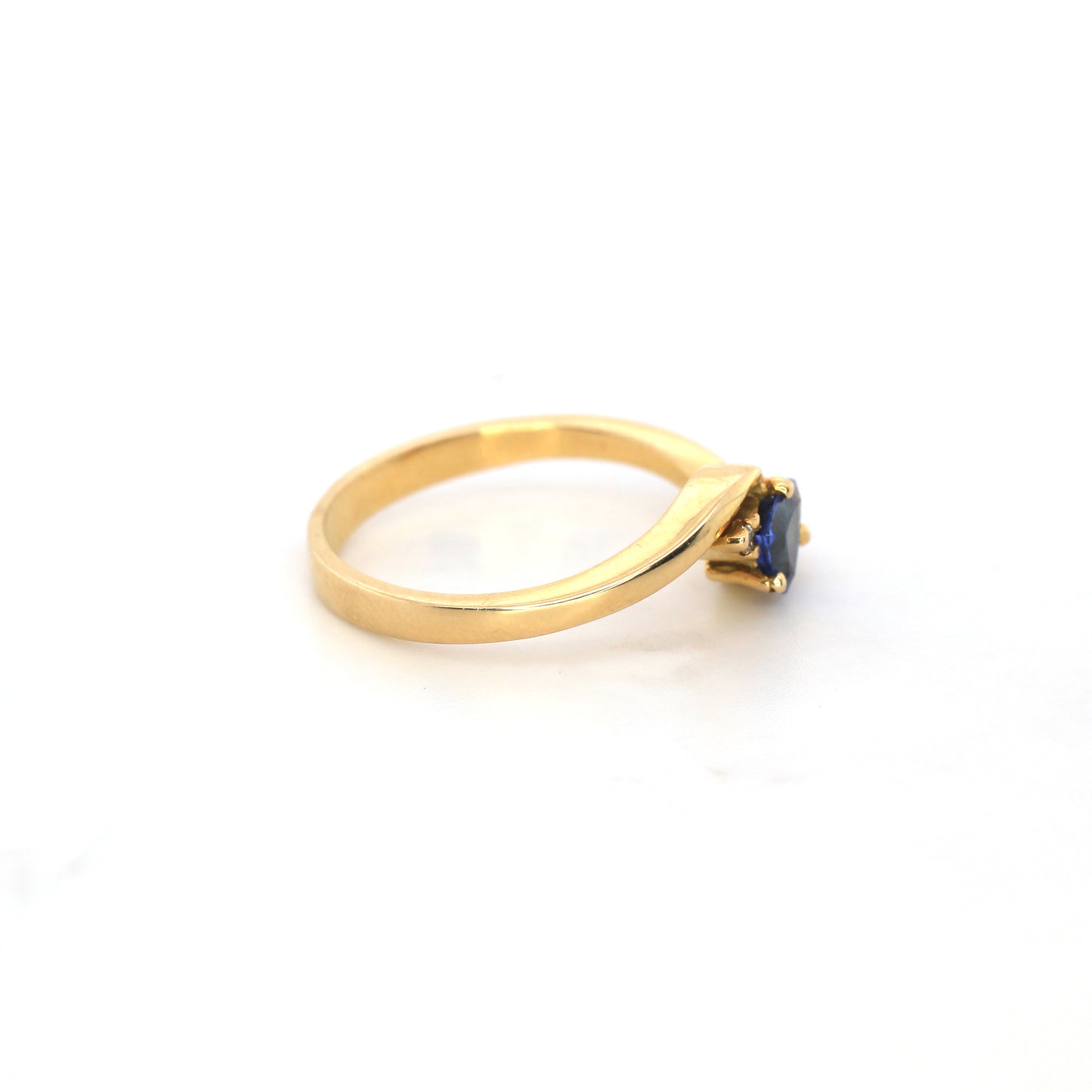 Single Trilliant Blue Sapphire & Diamond  Ring - 3.00gm