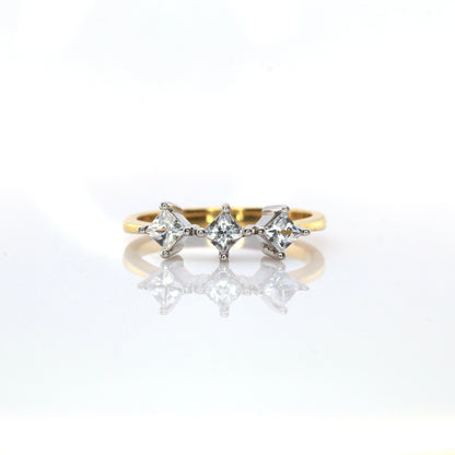 White sapphire ring in 14K white gold