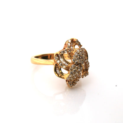 diamond ring in 18K yellow gold