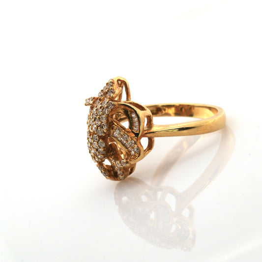 diamond ring in 18K yellow gold