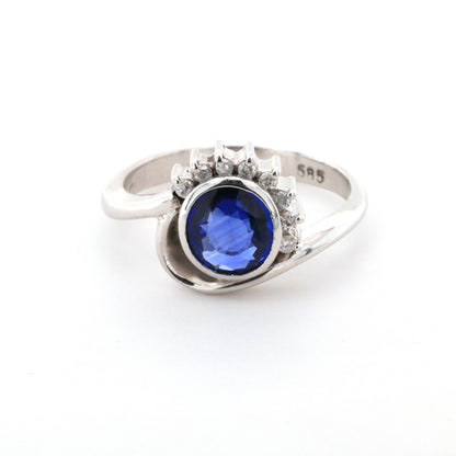 Blue sapphire and diamond stud ring in 14K white gold