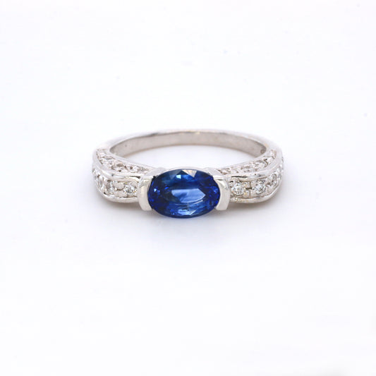 Blue Sapphire & Diamond Ring - 18K White Gold 3.62gm